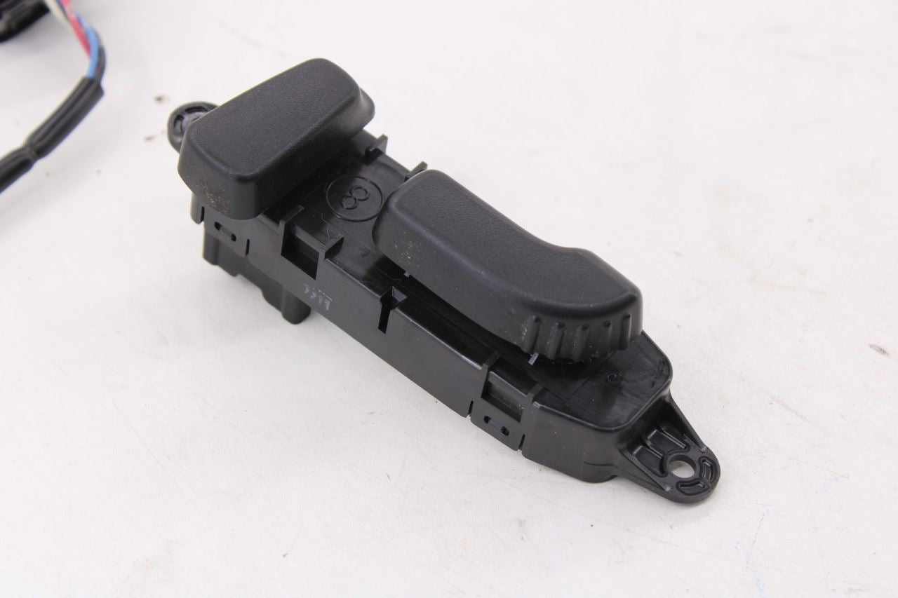 2016-2020 Infiniti QX60 Front Left Side Power Seat Control Switch 87066-1AB0A7