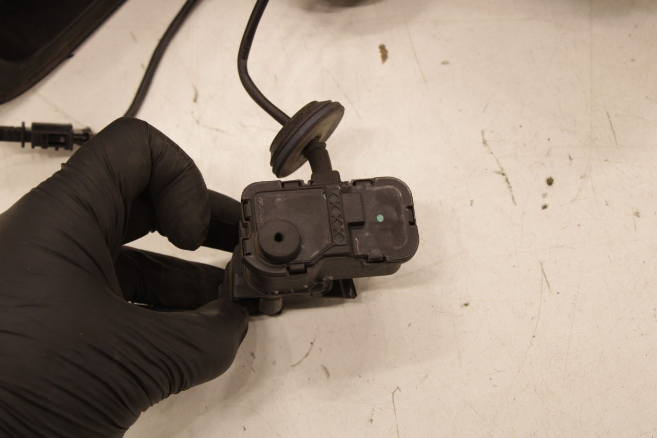 2012-2019 Volkswagen Passat SE 1.8L Fuel Tank Filler Housing Door Lid Cover - Alshned Auto Parts