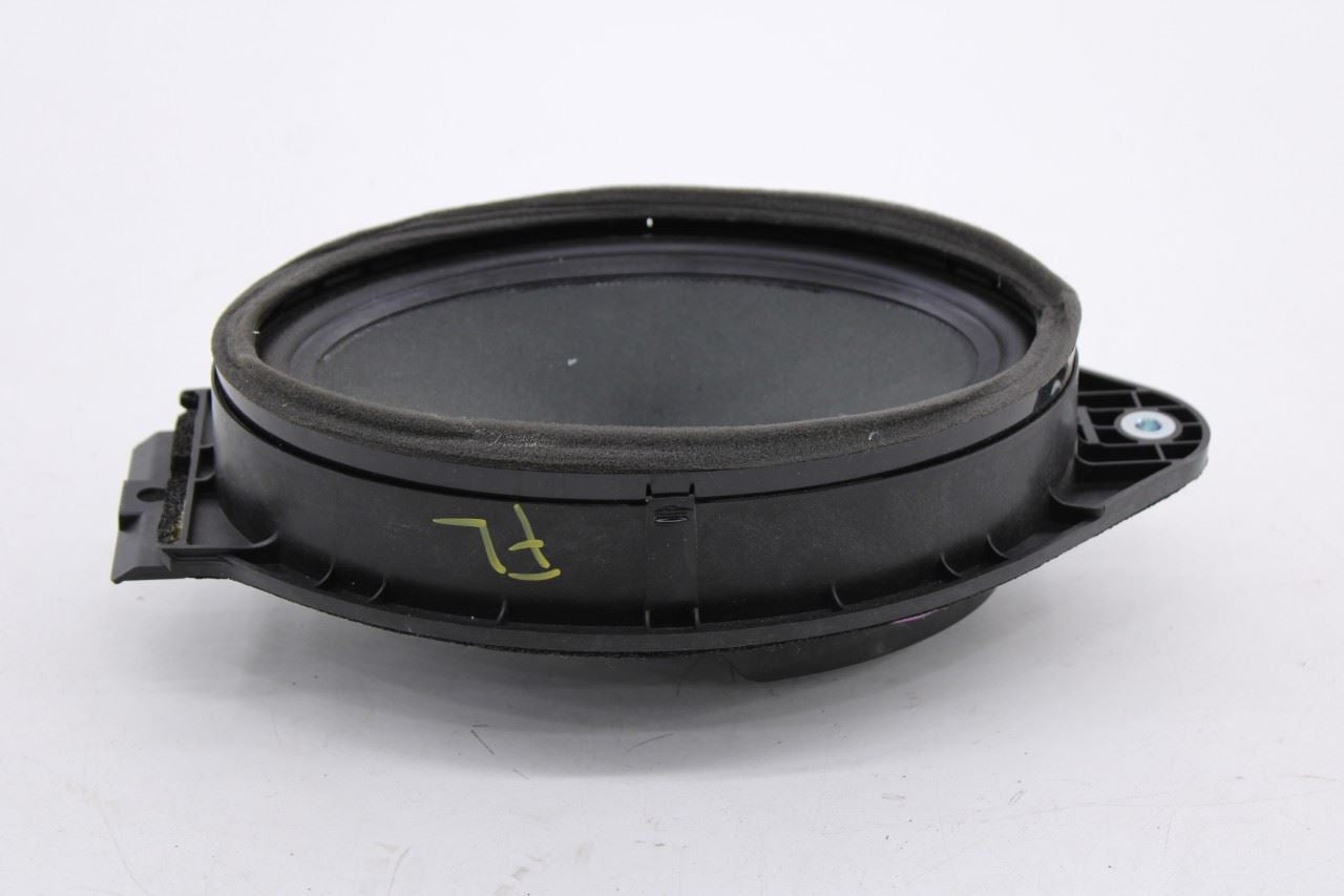 2018-2024 Chevrolet Equinox LT Front Right and Left Door Audio Speaker 841565564