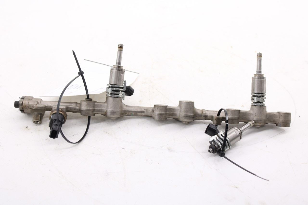 2015-2023 Toyota Tacoma SR5 Double Cab 3.5L Left Side Lower Fuel Delivery Rail0
