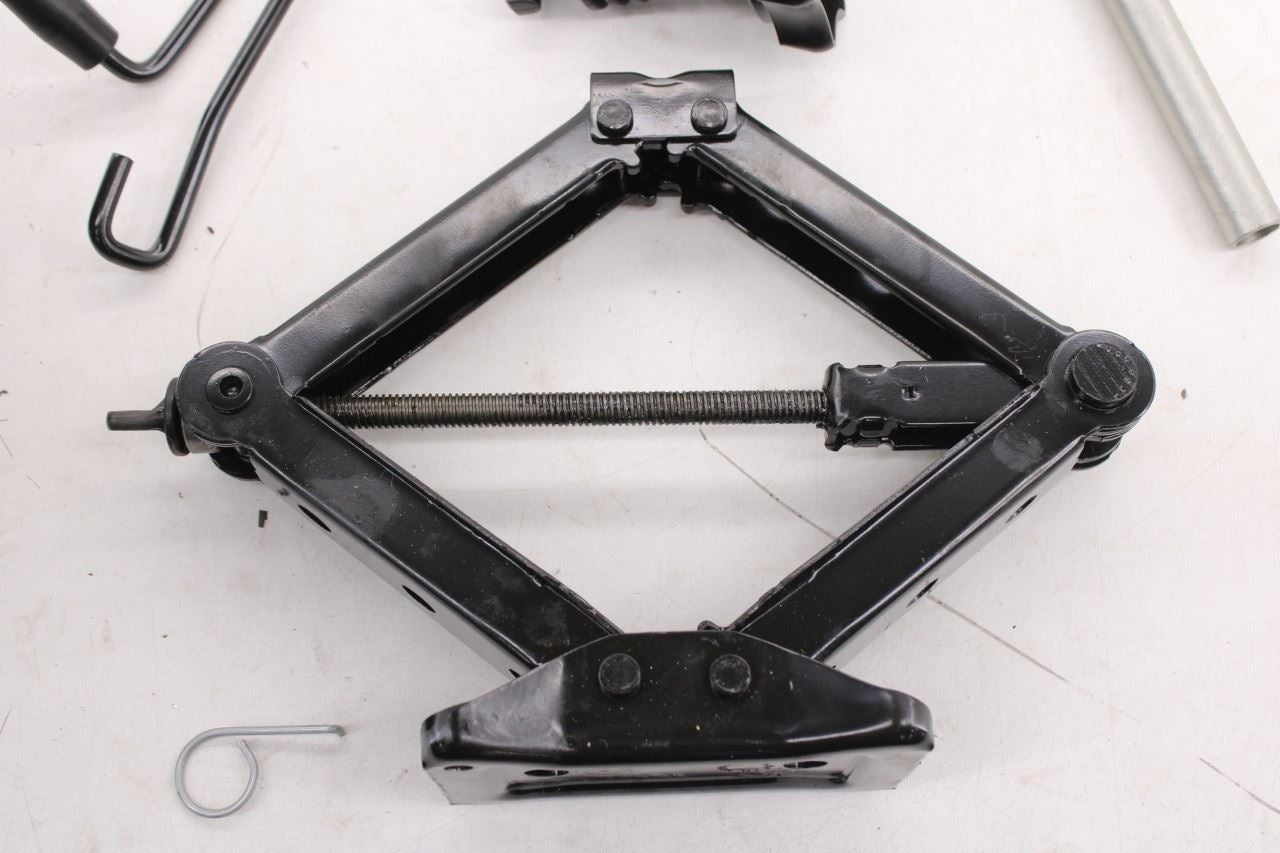 2011-26 Volkswagen Jetta SE 1.5L Lift Jack and Tool Kit w/ Foam Holder Container - Alshned Auto Parts