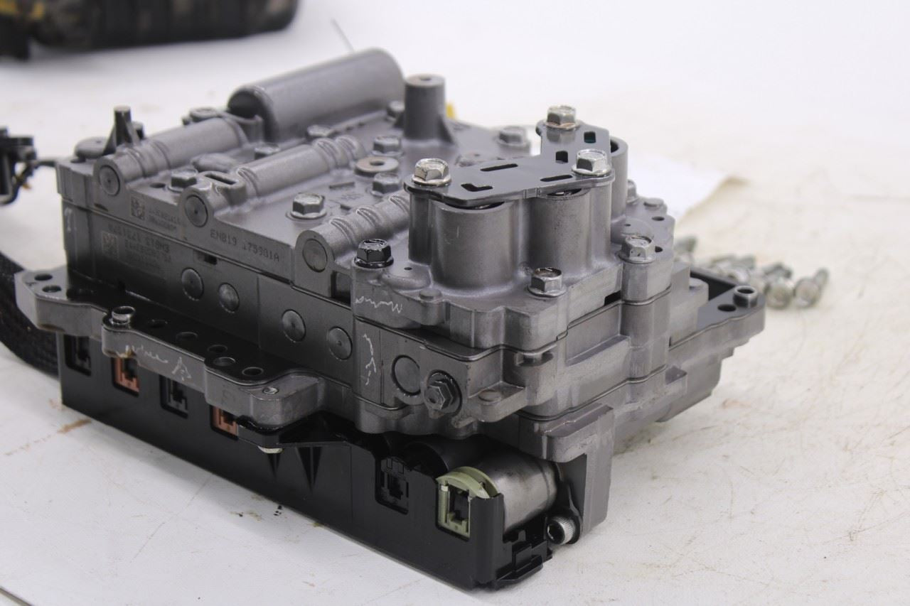 14-16 Kia Soul 1.6L FWD 6-Spd Auto Transmission Valve Body w/ Oil Pan 46210-26009