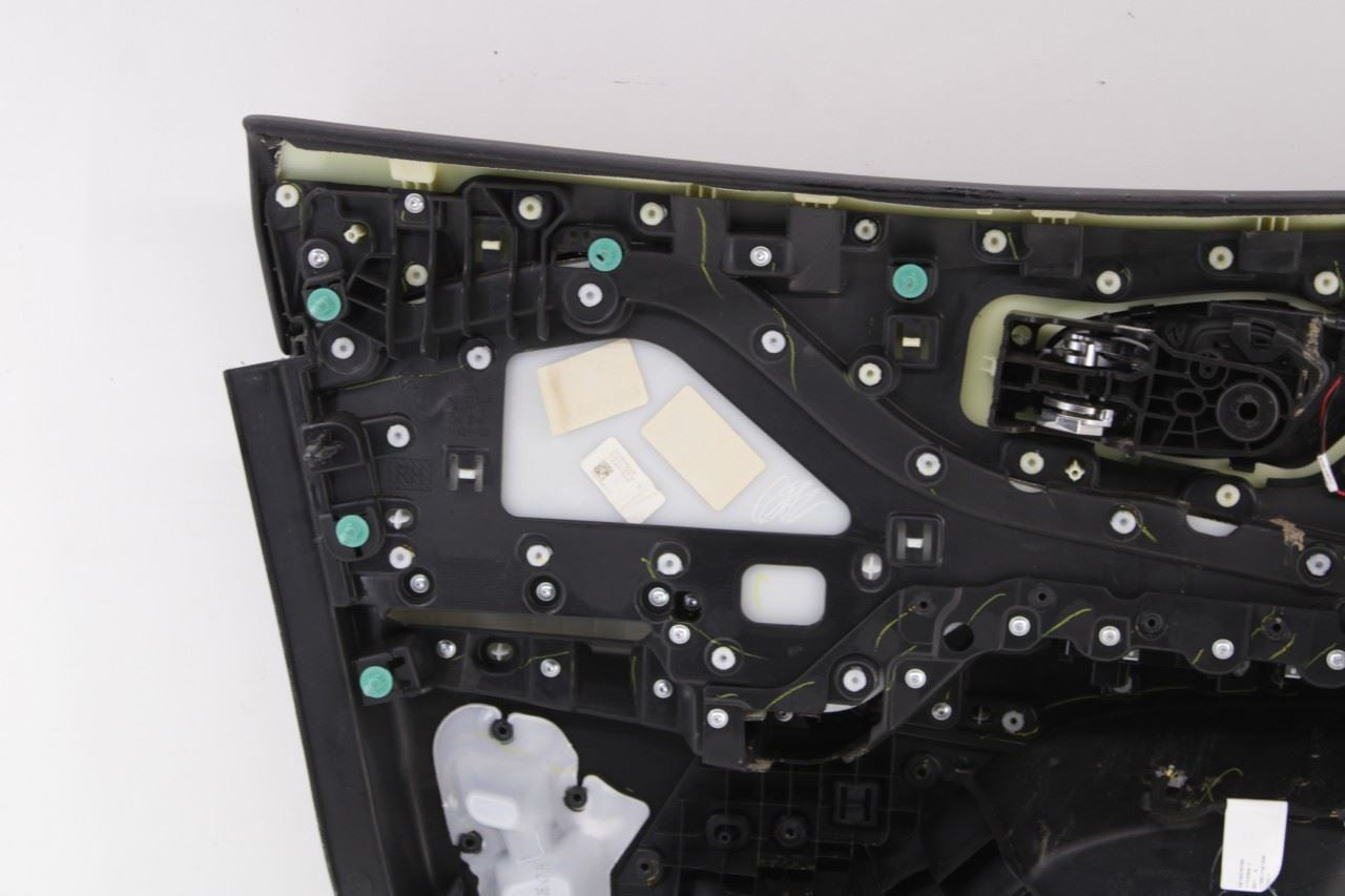 2017-2018 Jeep Cherokee Limited Front Right Side Door Trim Panel 6MD222X9AA OEM - Alshned Auto Parts