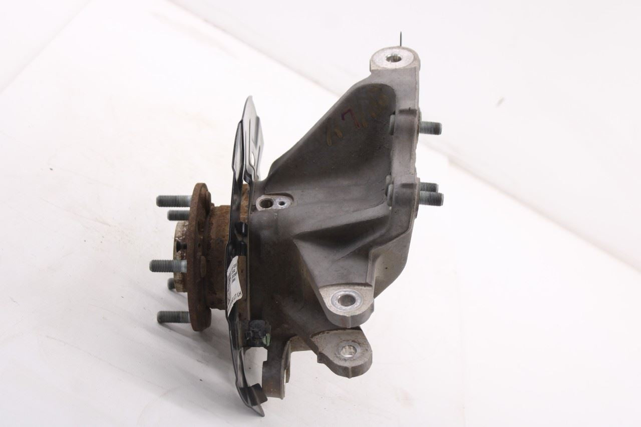 2021-23 Hyundai Santa Fe SEL 2.5L AWD Rear Driver Left Side Spindle Knuckle Hub3