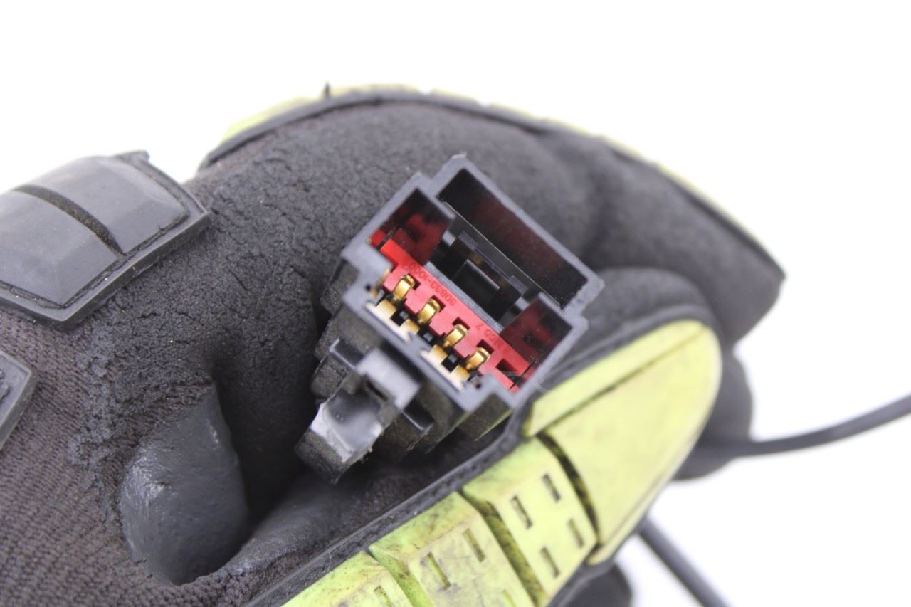 2007-12 Land Rover Range Rover HSE 5.0L Front Driver Left Side Seat Belt Buckle2