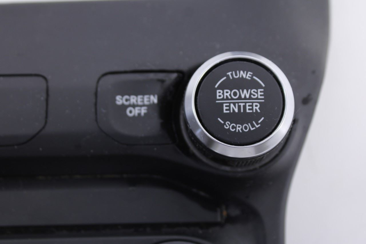 2019-2024 RAM 1500 Big Horn HVAC AC Heater Temperature Climate Control Panel4