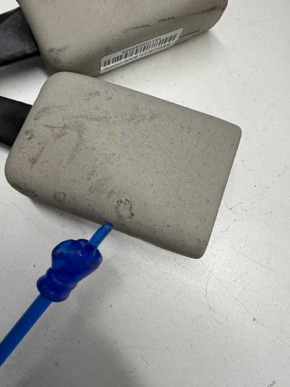 17-19 Chrysler Pacifica Limited Front RH and LH Side Seat Belt Buckle Set *ReaD* - Alshned Auto Parts