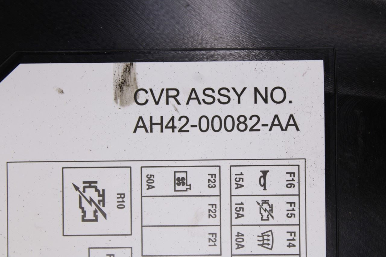 2010-2012 Land Rover Range Rover HSE 5.0L 4WD Engine Fuse Relay Junction Block - Alshned Auto Parts
