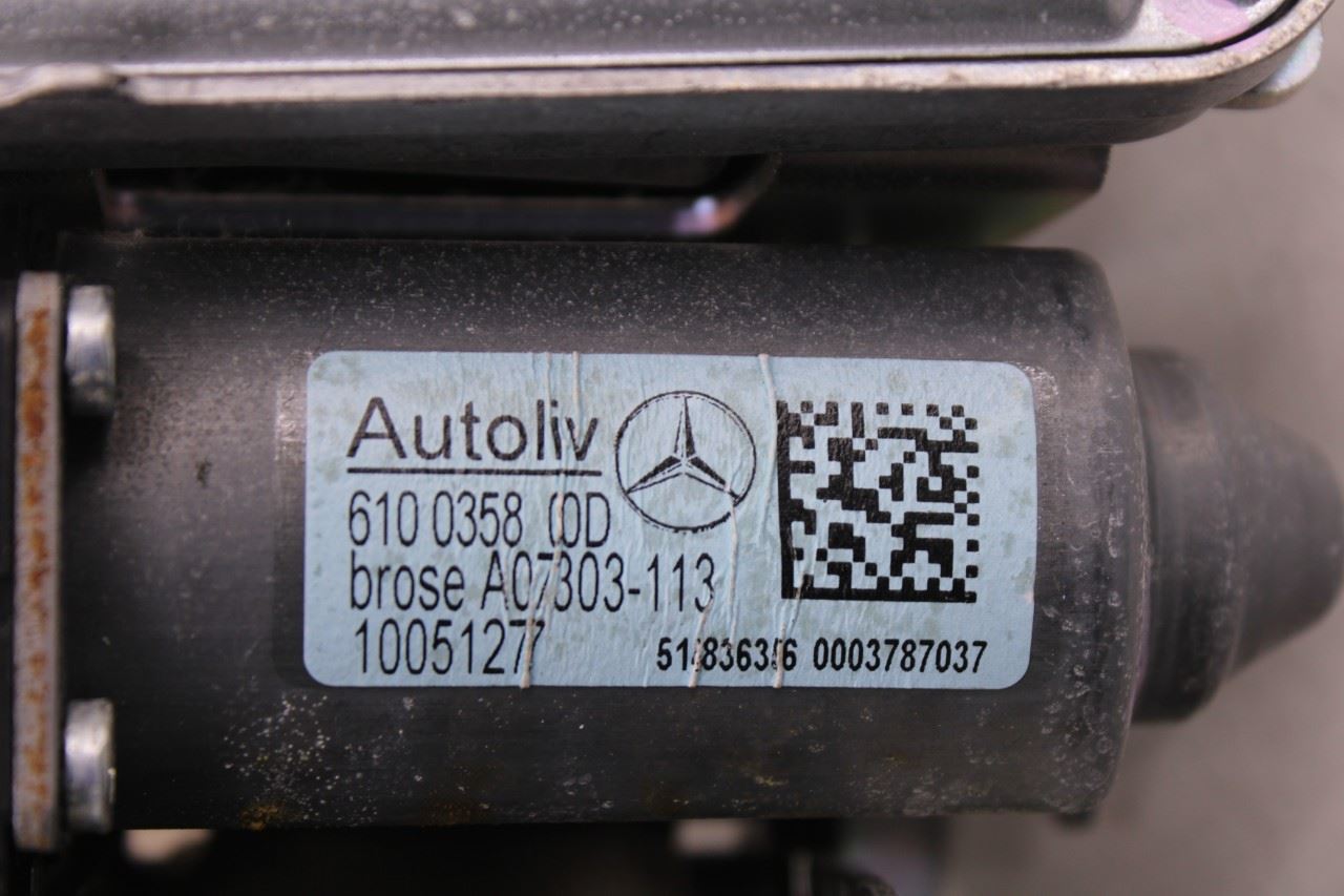10-16 Mercedes-Benz E350 Luxury 4Matic 3.5L Front Right Side Seat Belt Retractor13