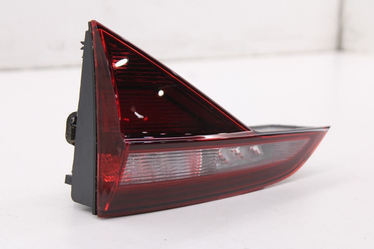 2019-2024 Volkswagen Jetta SE Rear Right Passenger Side Inner Tail Light Lamp2