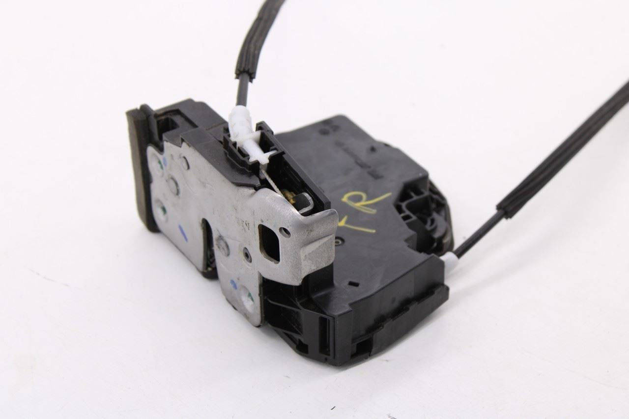 2018-24 Chevrolet Equinox LT Front Right Passenger Side Door Lock Latch Actuator2
