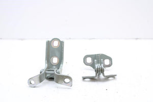 2024-2025 Chevrolet Trax Rear Left Side Door Hinge Upper and Lower 13590931 OEM