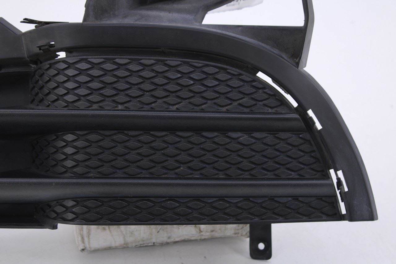 2011-2014 Porsche Cayenne S Front Bumper Right Outer Grille Cover 958505682006