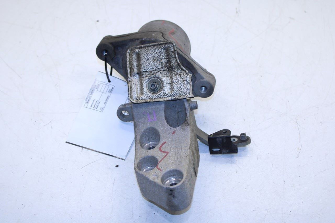 2014-2020 Maserati Ghibli 3.0L Right Side Engine Motor Mount Bracket 670004871 - Alshned Auto Parts