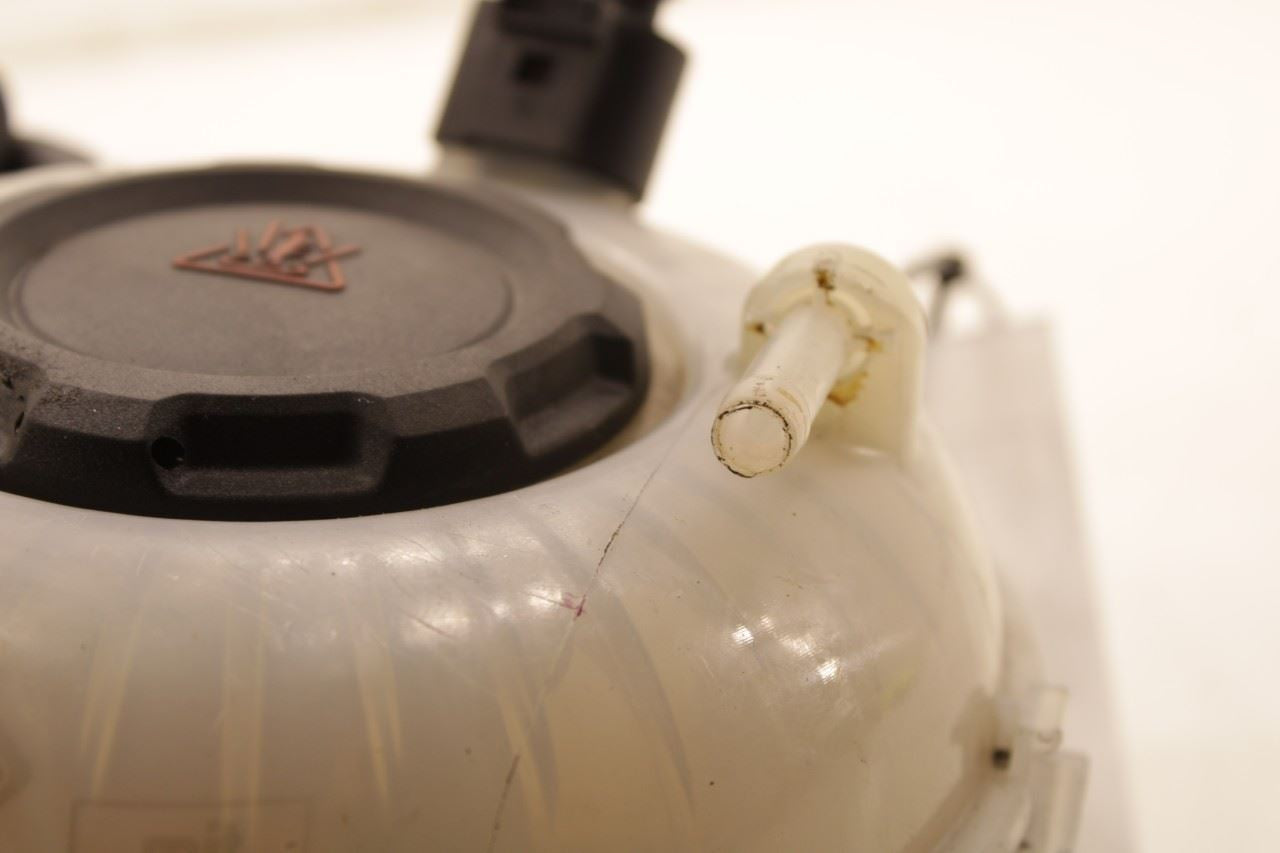 2018-2023 Volkswagen Atlas S 3.6L Radiator Coolant Reservoir Bottle 5Q0121407T - Alshned Auto Parts