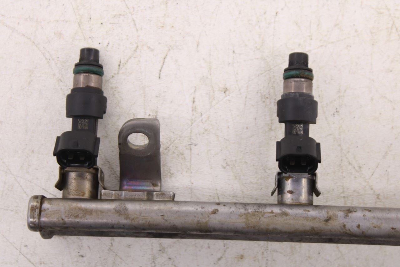 2015-2018 Nissan Rogue SV 2.5L Fuel Rail with Injectors 17520-4BA0A OEM2