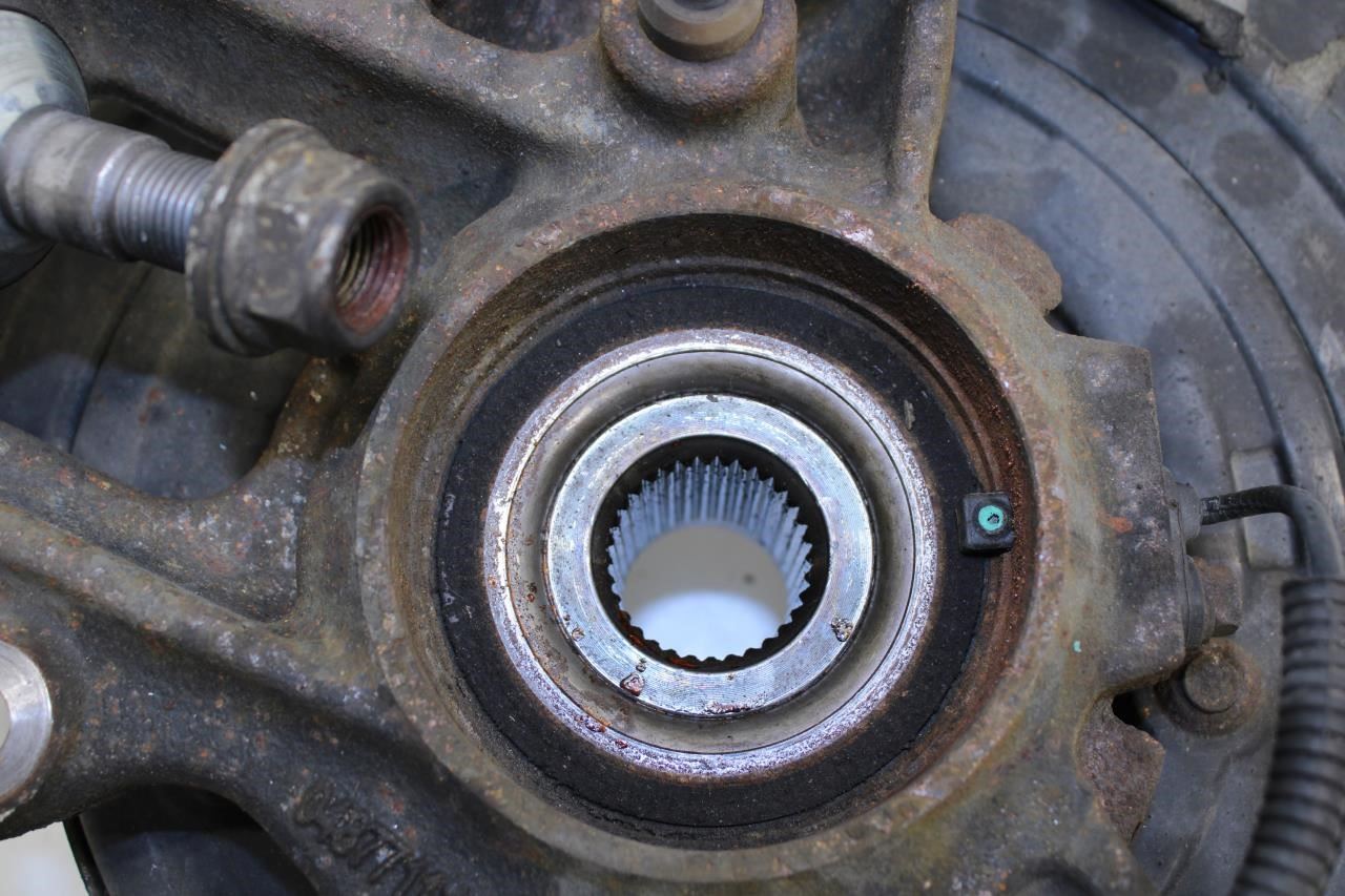 2011-2015 Jeep Grand Cherokee Limited Rear Left Spindle Knuckle Hub 4877103AD - Alshned Auto Parts