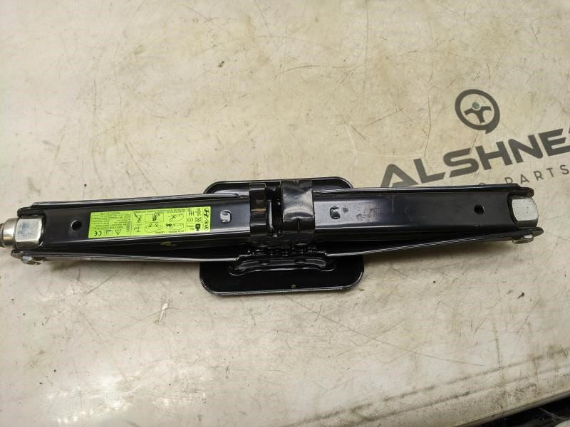 2015-2020 Kia Sorento EX 3.3L AWD Scissor Lifting Jack Assembly 09110-C5000 OEM - Alshned Auto Parts