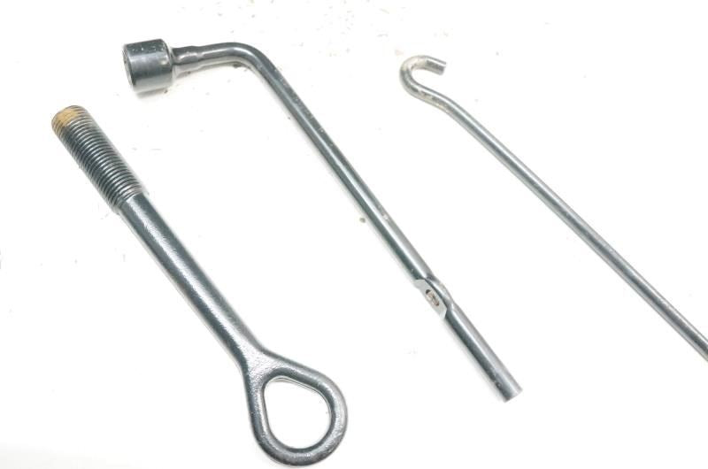 2009-2014 Hyundai Genesis Lift Jack Tool Kit Set w/ Foam Holder 09110-3M000 OEM - Alshned Auto Parts