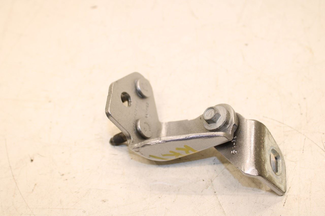 2020-25 Ford Escape SEL Rear Left Door Hinge Upper and Lower Pair H1BZ-5826801-A - Alshned Auto Parts