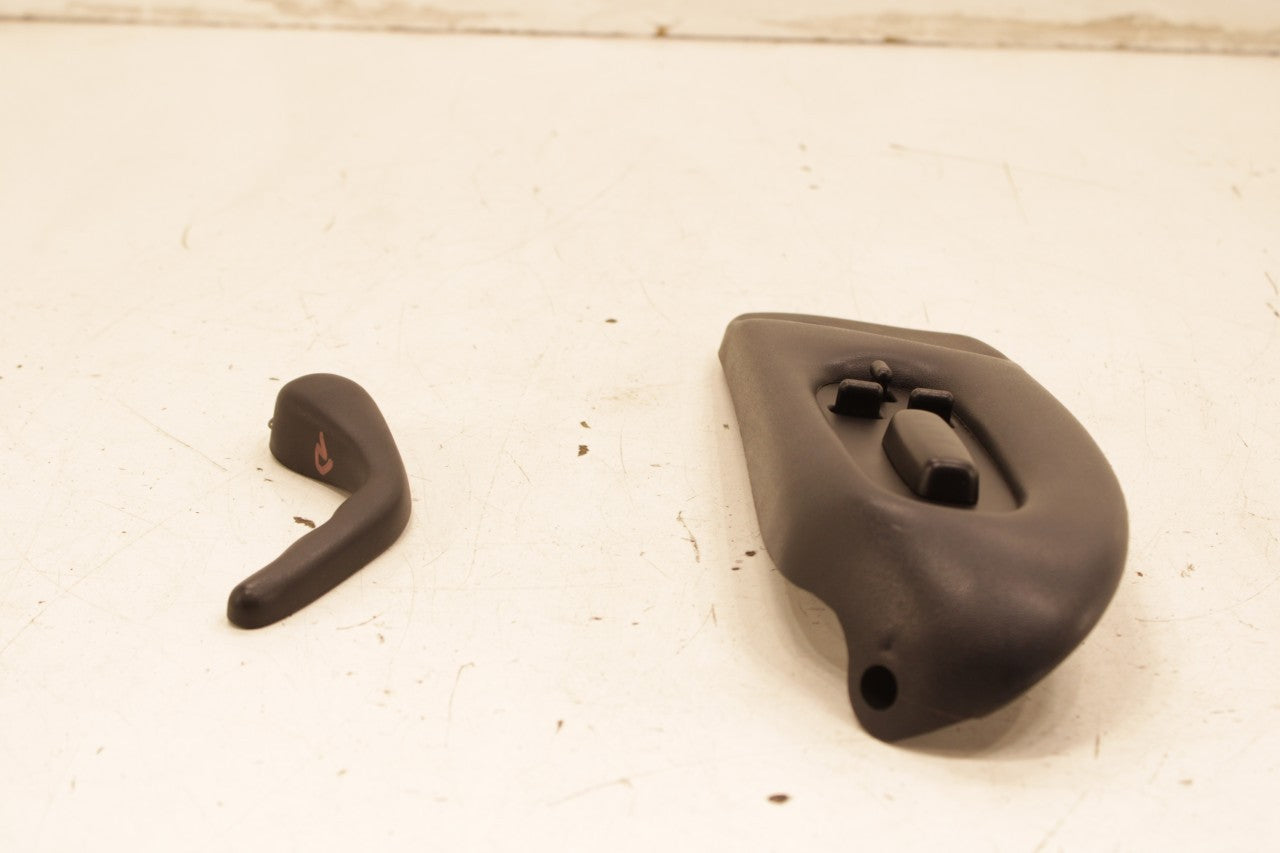 1997-2004 Chevrolet Corvette Front Right Power Seat Adjustment Switch 12135158 - Alshned Auto Parts