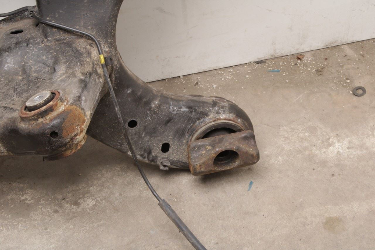 2014-2024 Maserati Ghibli S Q4 AWD Rear Crossmember Subframe 670007569 OEM - Alshned Auto Parts