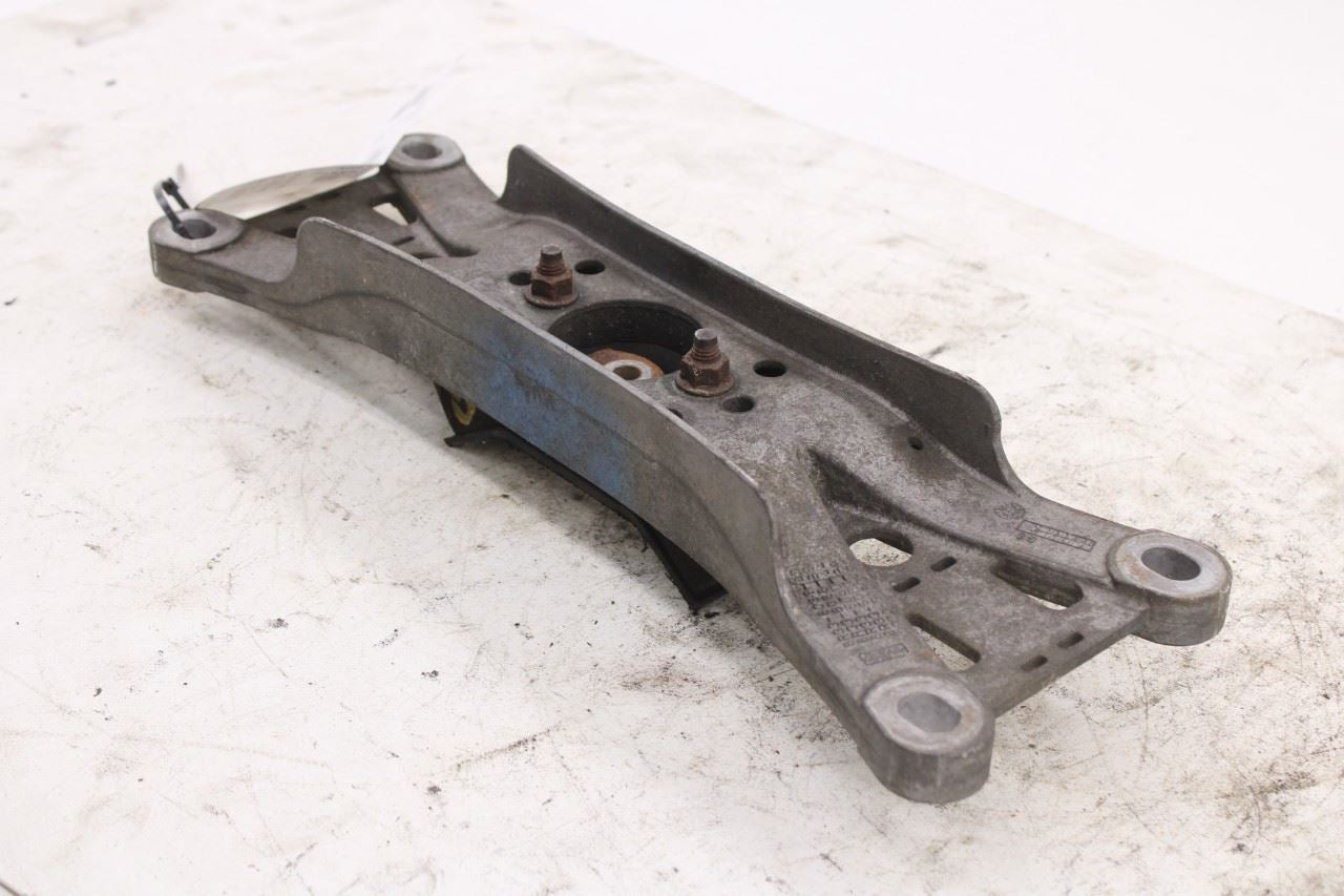 2008-2010 Ford Mustang Conv V6 4.0L RWD Transmission Mount Insulator Bracket5