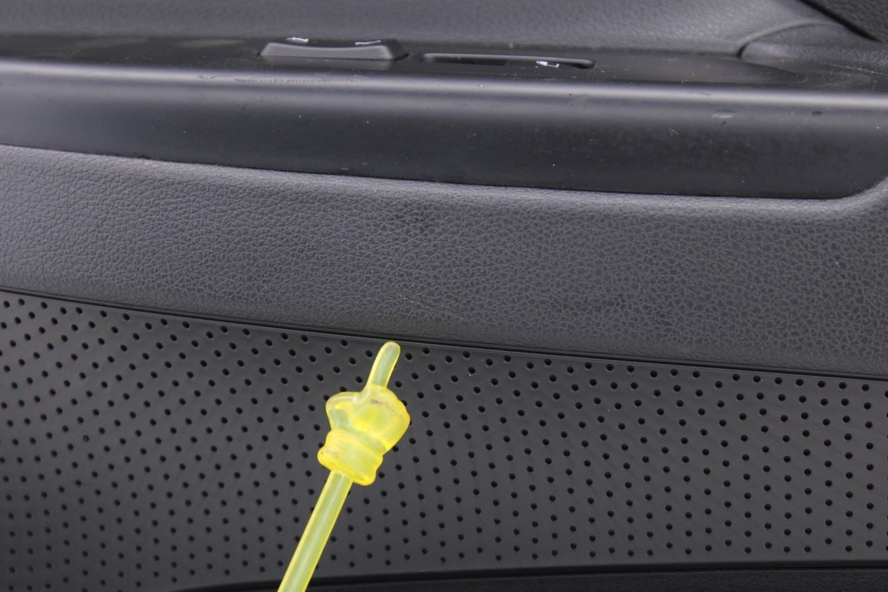 2019-21 Hyundai Veloster Front Right Passenger Side Door Trim Panel 82725-J300010