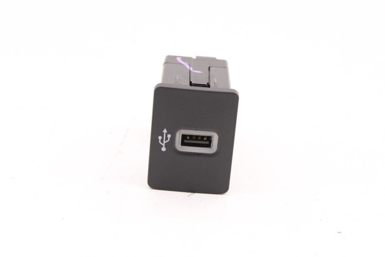 17-20 Lincoln MKZ Reserve Center Console Media USB Charger Port HP5T-14F014-AC - Alshned Auto Parts