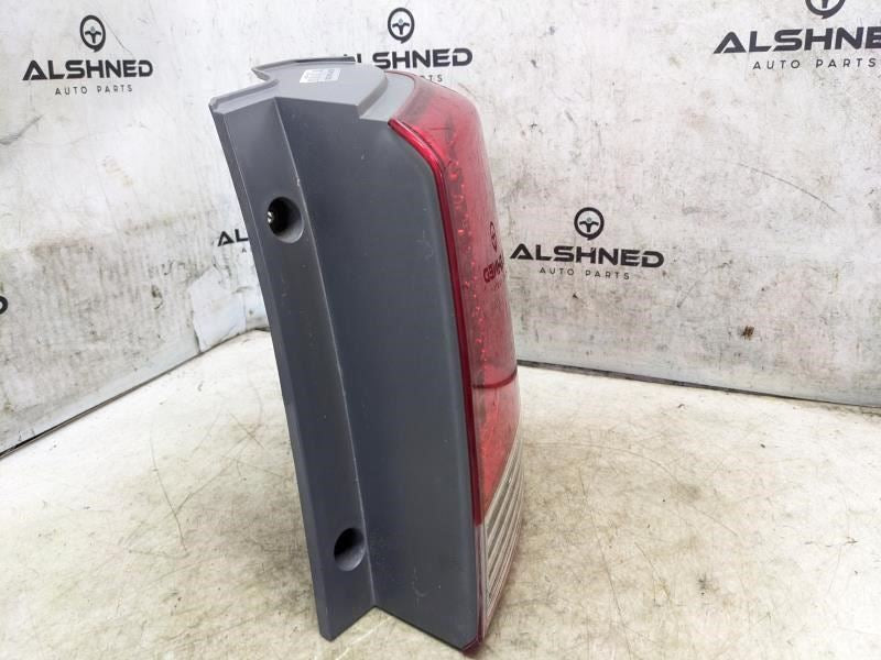 2011-2013 Kia Sorento Rear Right Passenger Outer Taillight Lamp 92402-1U000 OEM - Alshned Auto Parts