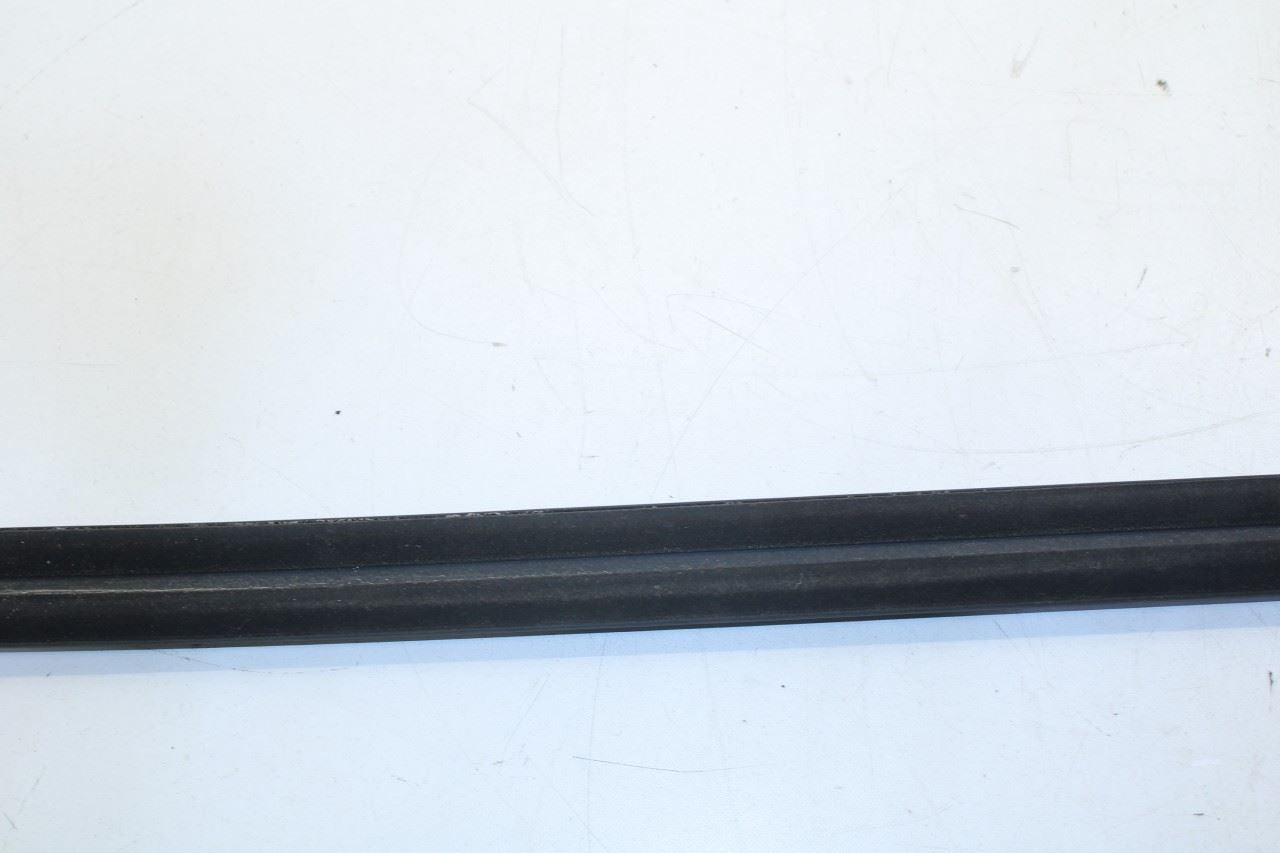 08-14 Dodge Challenger Front Right Door Belt Weatherstrip Pair 55399122AF *ReaD* - Alshned Auto Parts