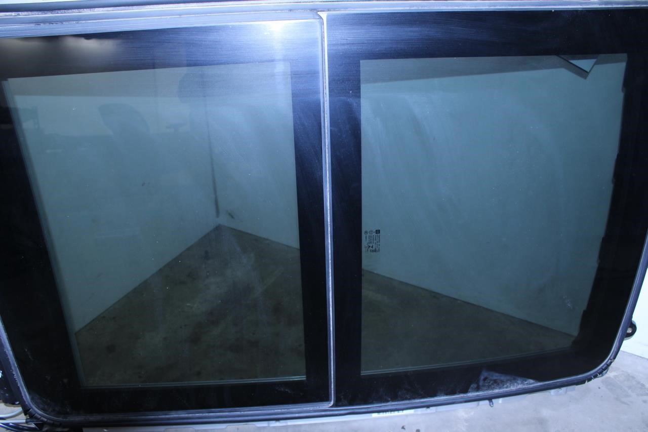 2018-2024 GMC Terrain Denali Roof Panoramic Sunroof Assembly 84637398 OEM - Alshned Auto Parts