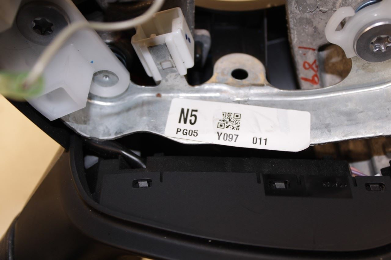 2016-20 Infiniti QX60 3.5L Steering Wheel Leather w/ Control Buttons 48430-9NF5A - Alshned Auto Parts
