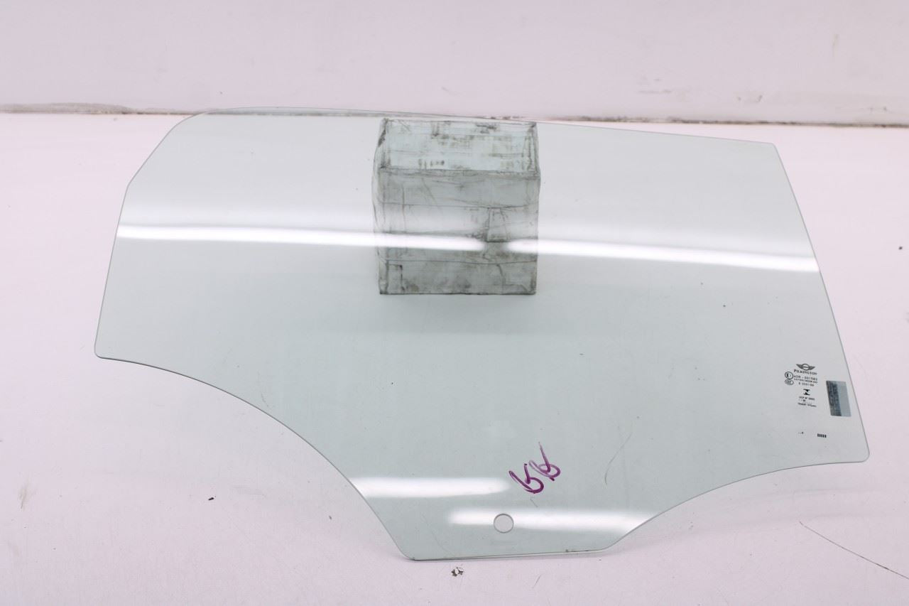 2010-2016 Mini Countryman Cooper S Rear Right Door Window Movable Glass 98006380