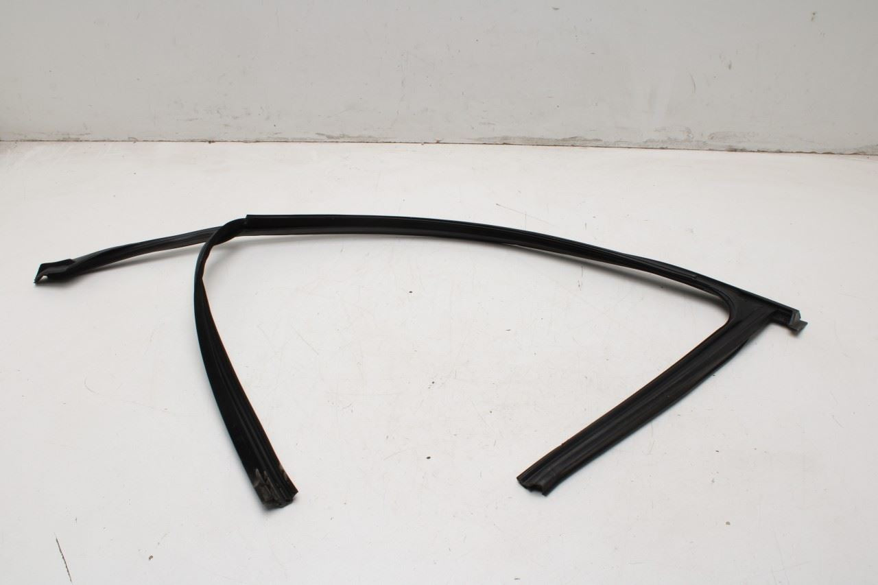 10-16 Mercedes-Benz E350 4Matic Front Right Door Run Channel w Belt Weatherstrip - Alshned Auto Parts
