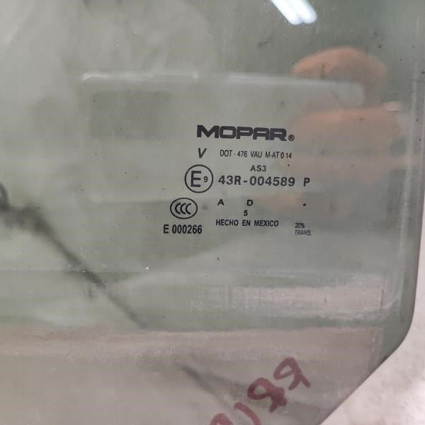 09-20 Dodge Journey SXT 3.6L Rear Passenger RH Side Door Window Glass 5076890AC4