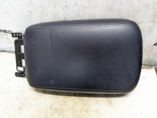 2016-2018 Kia Sorento Center Console Armrest Lid Cover 84660-C6000WK OEM *ReaD* - Alshned Auto Parts