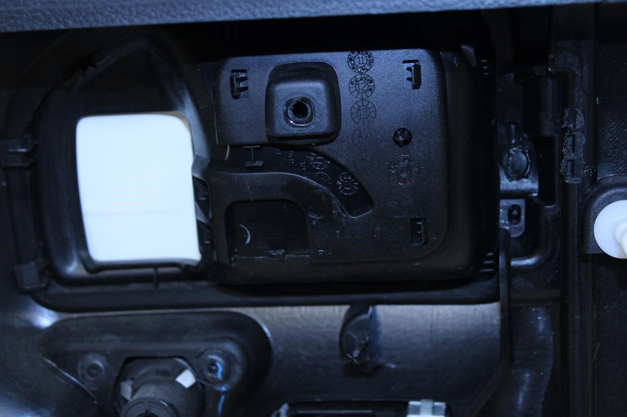 2011-2017 Jeep Wrangler Sahara Front Right Passenger Door Trim Panel 1QJ36DX9AF - Alshned Auto Parts