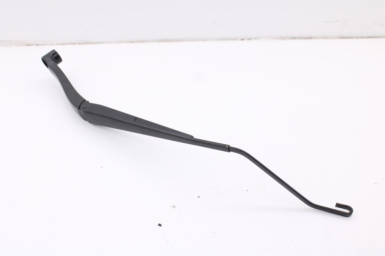 18-2024 Chevrolet Equinox LT Front Left and Right Side Windshield Wiper Arm OEM9