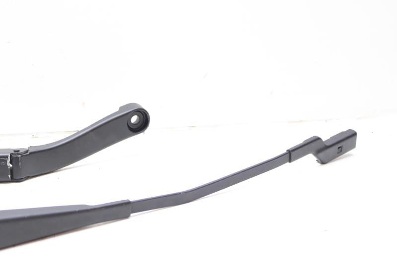2018-2022 Ford EcoSport Front Left & Right Wiper Arm GN15-17C495-BA OEM - Alshned Auto Parts