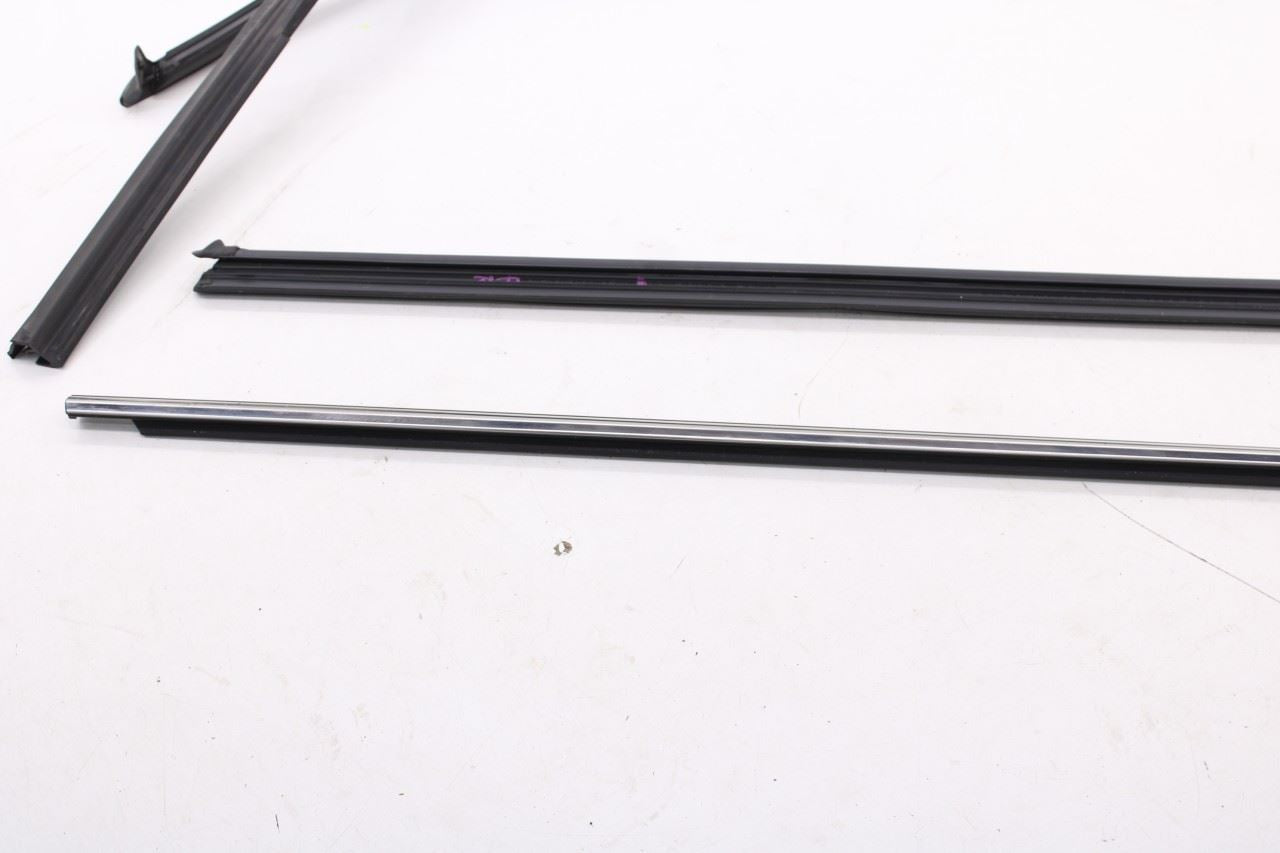 19-26 Volkswagen Jetta SE FR RH Door Run Channel w/ Belt Weatherstrip Set *ReaD* - Alshned Auto Parts