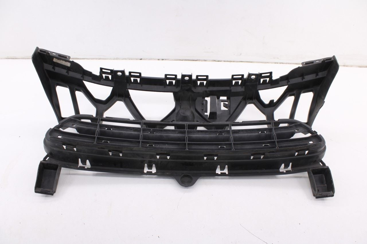 2011-2014 Porsche Cayenne S Front Bumper Support Rail Grille Center Panel19