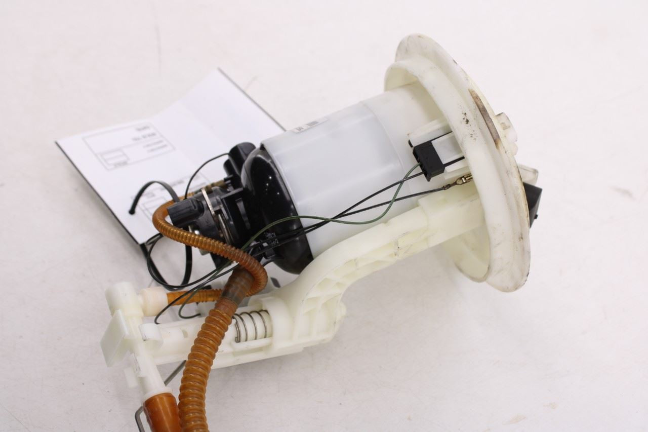 2010-2012 Mercedes-Benz E350 4Matic 3.5L In Tank Left Fuel Pump Assy 20447044946