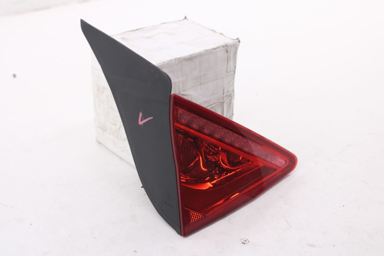 2012-2015 Audi A7 Premium Rear Left Driver Side Tail Light Lamp 4G8-945-093-A2