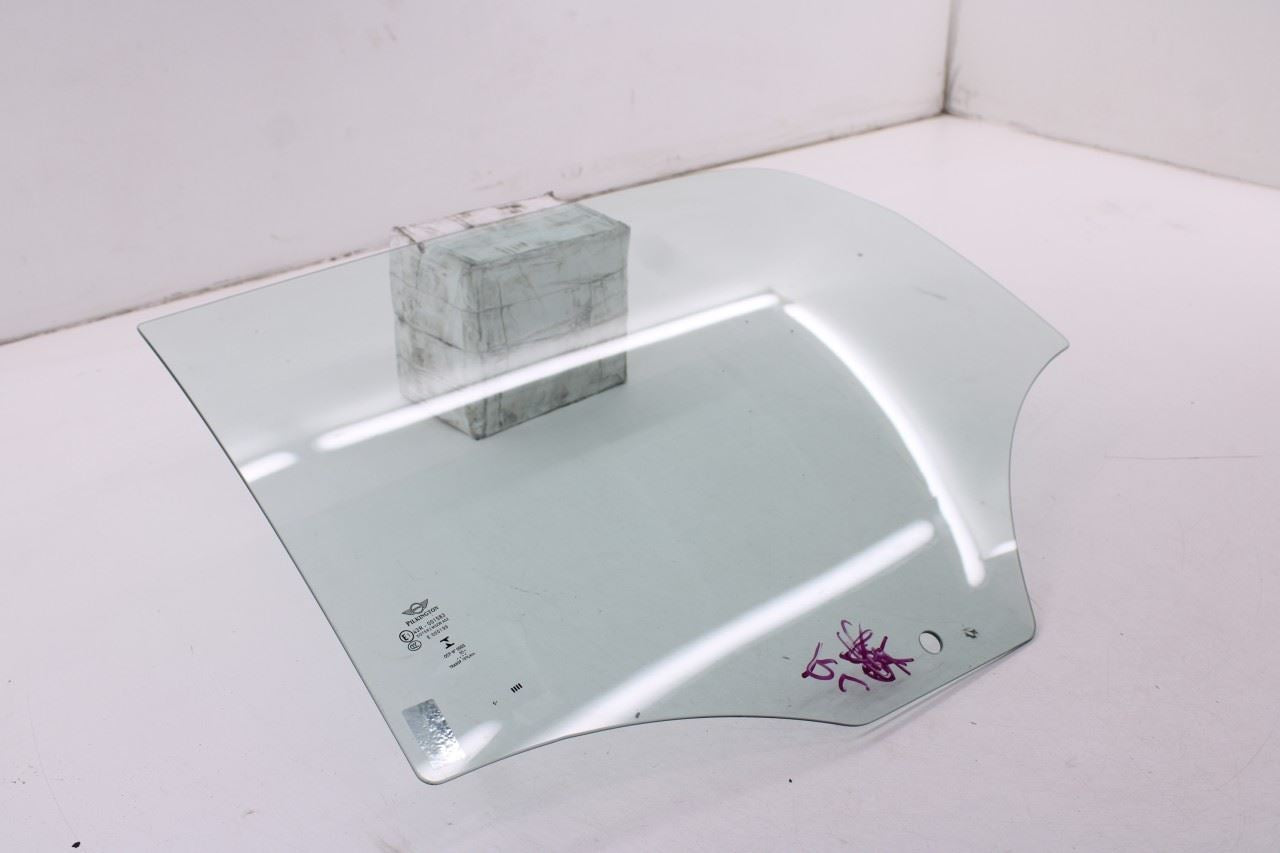 2010-2016 Mini Countryman Cooper S Rear Left Door Window Movable Glass 98006373