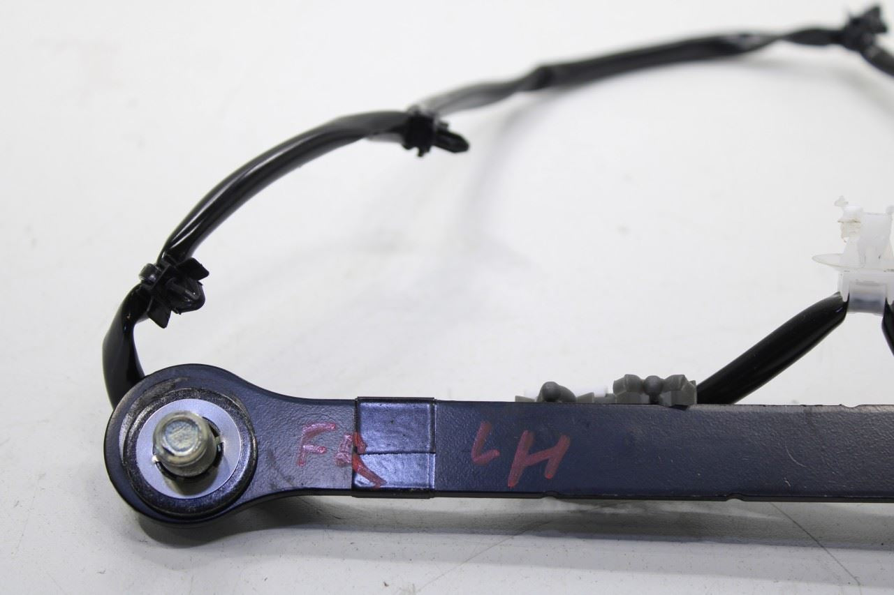 2017-2022 Nissan Rogue Sport SL 2.0L AWD Front Driver Left Side Seat Belt Buckle - Alshned Auto Parts