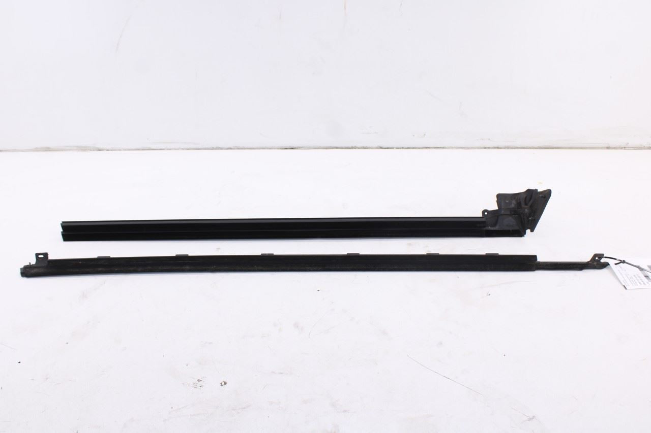 15-23 Ford Mustang Conv V6 2Dr Front Right Door Outer w/ Inner Belt Weatherstrip0