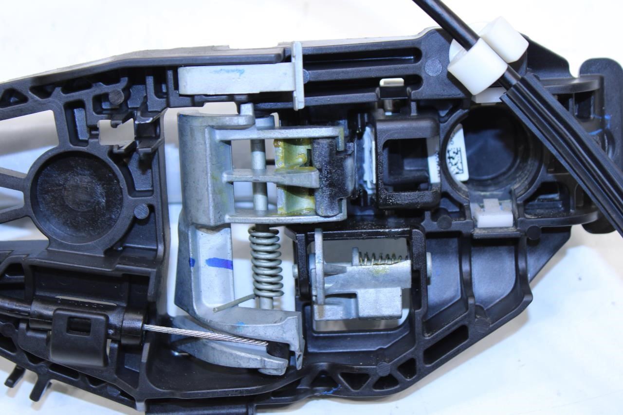 2019-2024 Cadillac XT4 Premium Rear Right Side Door Exterior Handle 13509689 OEM - Alshned Auto Parts