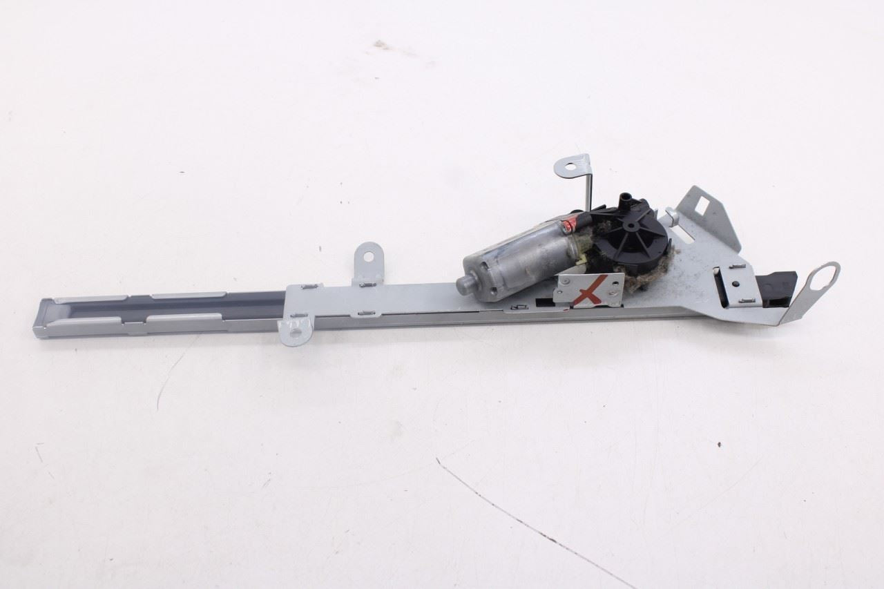06-09 Mercedes-Benz CLK 350 Front LH Side Seat Belt Feeder Adjuster Guide *ReaD*3
