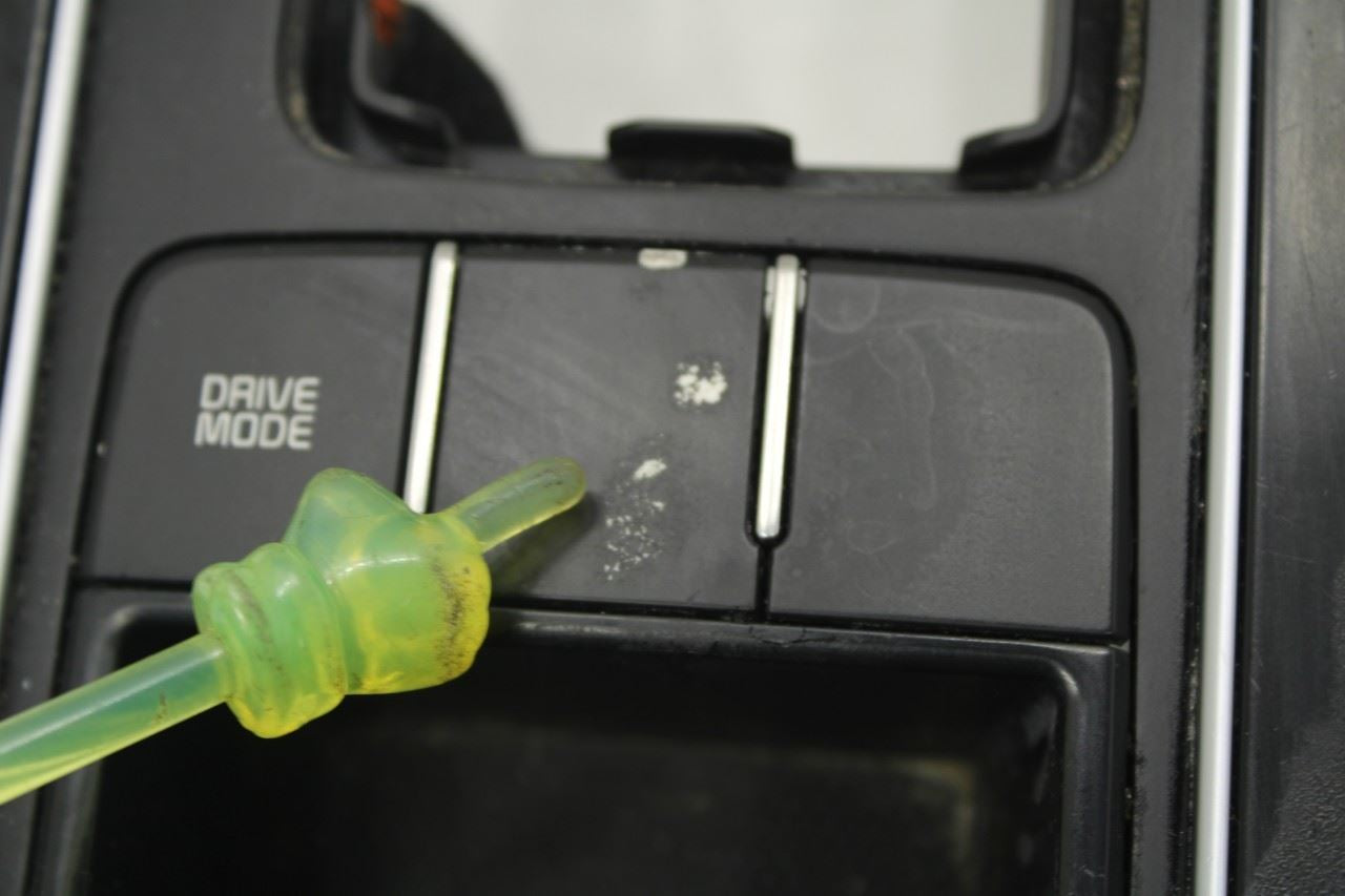 16-20 Kia Sorento LX Console Shifter Trim Bezel w/ Cup Holder 84650-C6000WK - Alshned Auto Parts